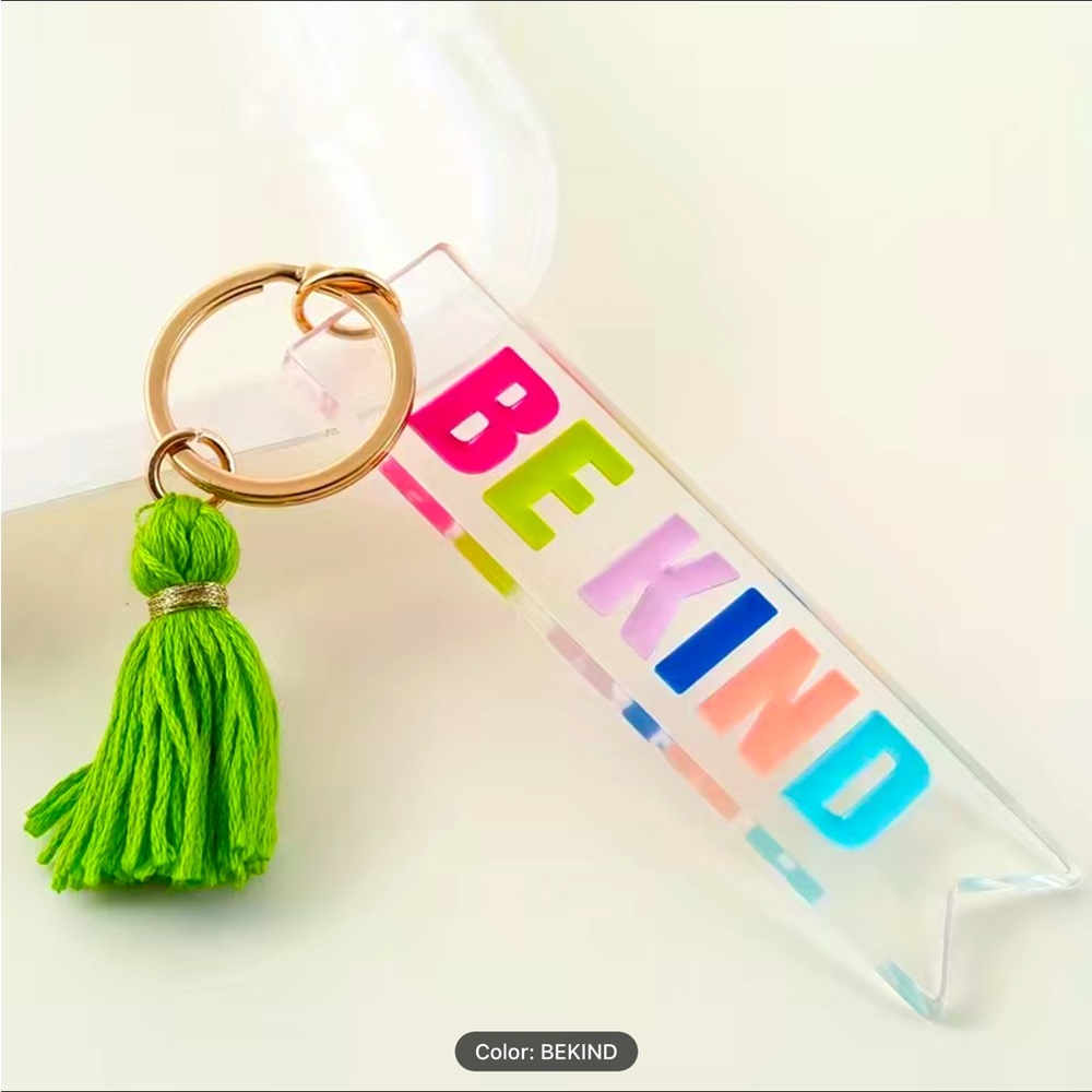 💚💙🤍❤️NWT-BE KIND Purse/Keychain Charm with Pink Tassel 💚💙🤍❤️